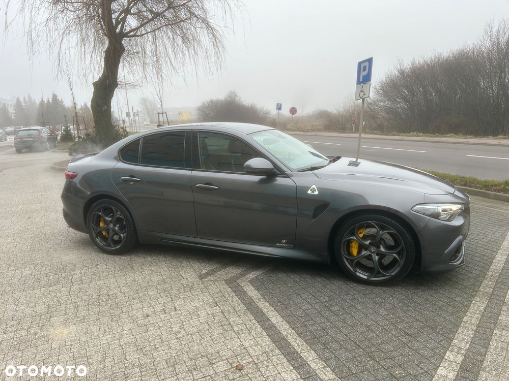 Alfa Romeo Giulia 2.9 V6 Bi-Turbo AT8 Quadrifoglio - 6