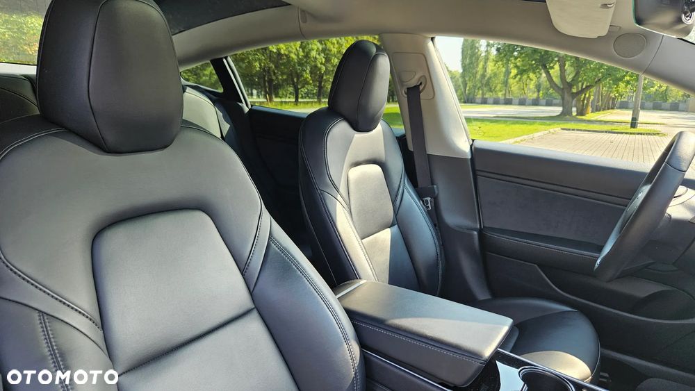 Tesla Model 3 - 27