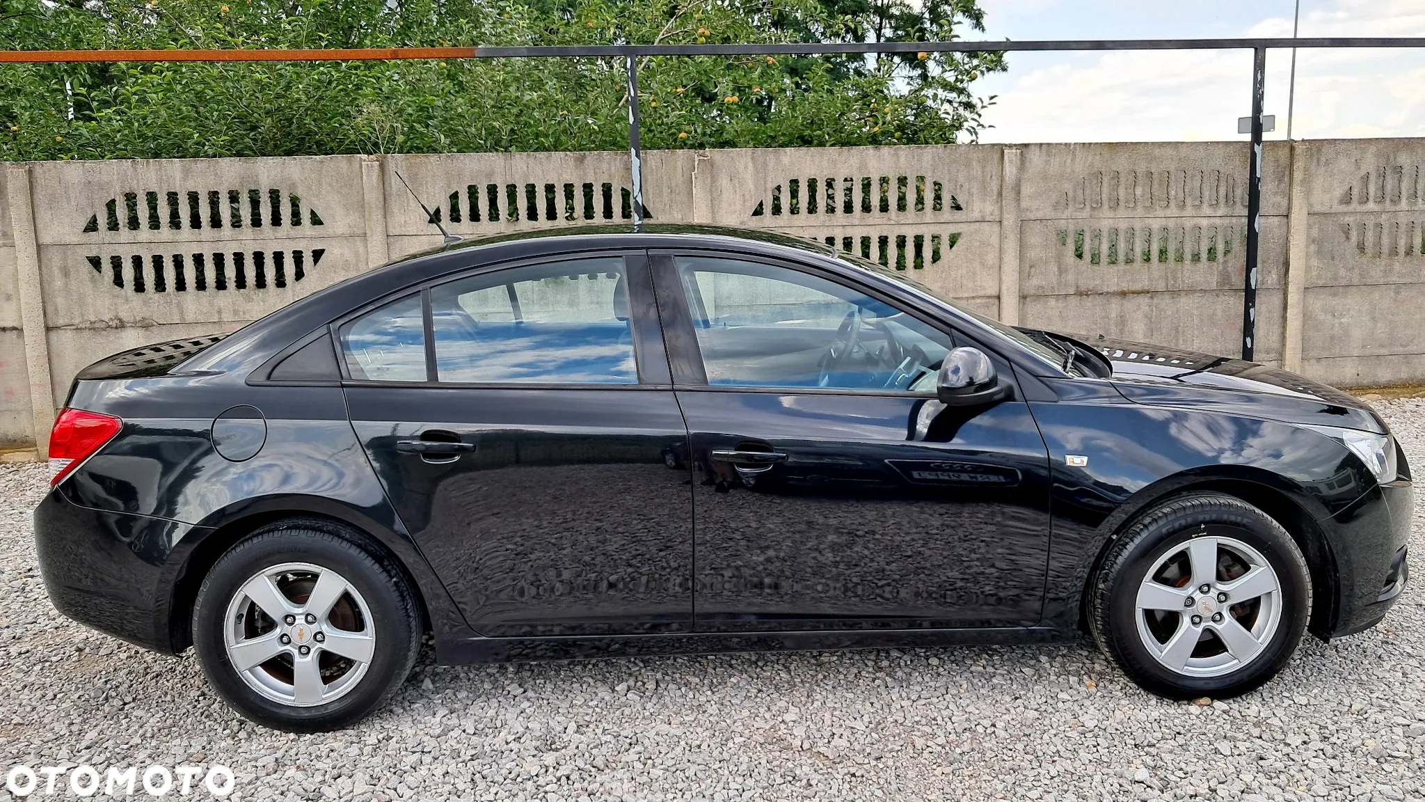 Chevrolet Cruze 1.6 LS - 18