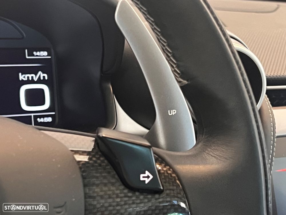 Ferrari GTC4 Lusso - 14