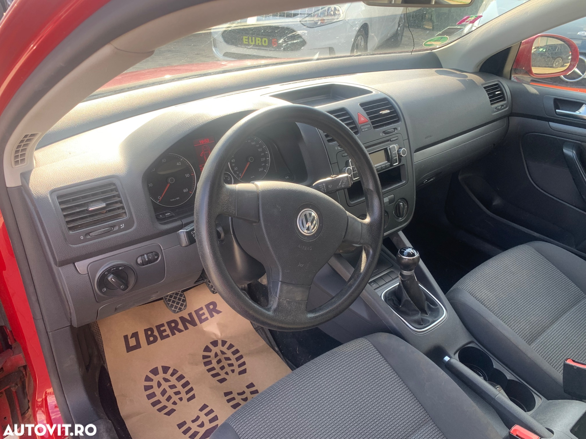 Volkswagen Golf 1.9 TDI Comfortline - 6