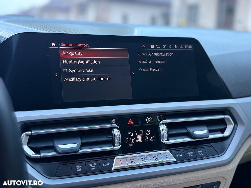 BMW Seria 3 330e Aut. - 31