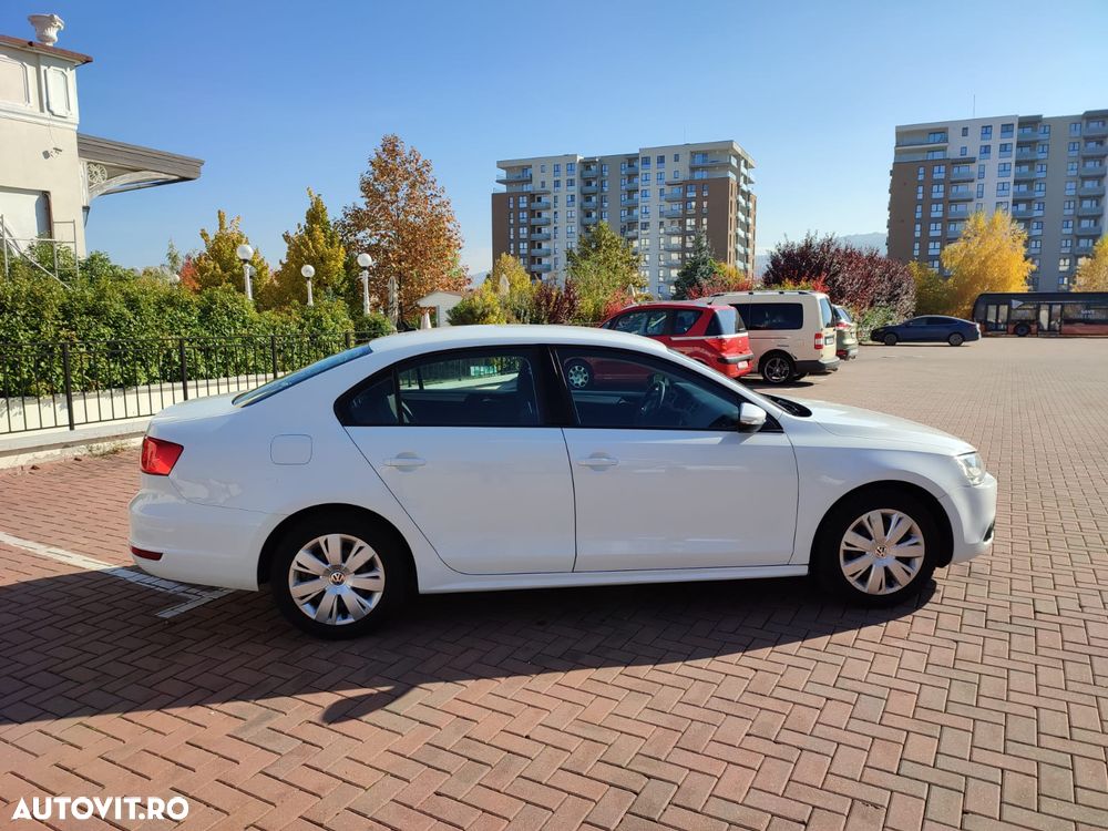 Volkswagen Jetta 1.2 TSI Trendline - 6