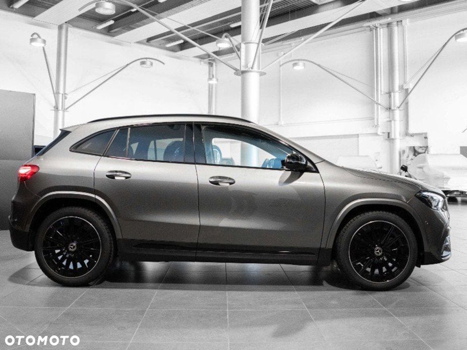 Mercedes-Benz GLA 200 AMG Line - 7
