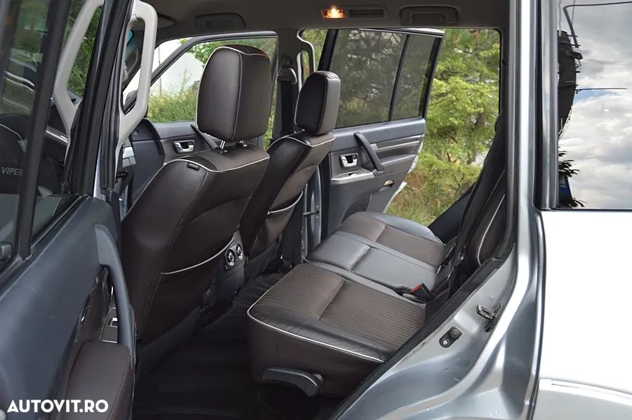 Mitsubishi Pajero - 17