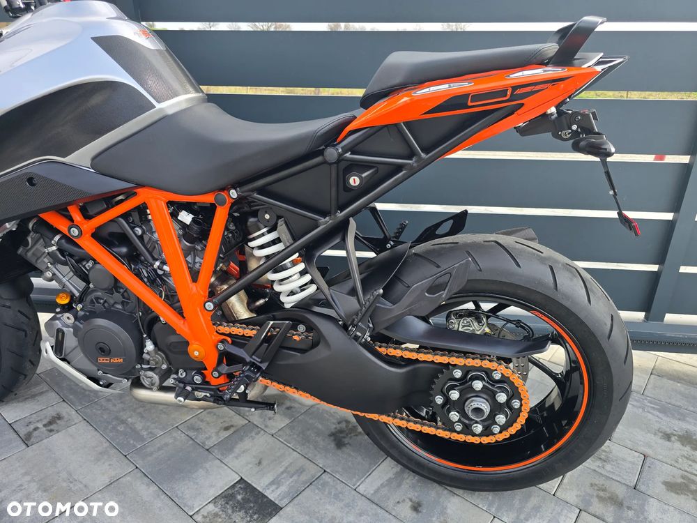 KTM Super Duke - 19
