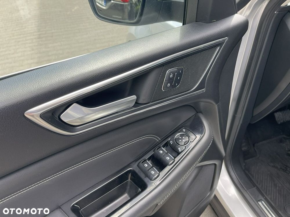 Ford S-Max - 19