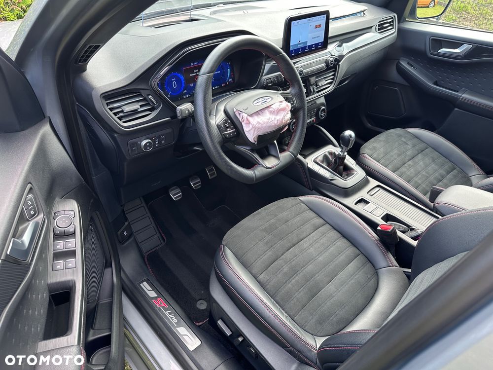 Ford Kuga - 10