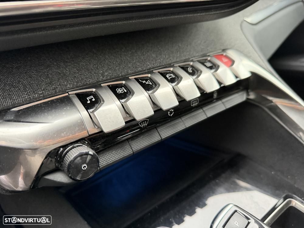 Peugeot 5008 1.5 BlueHDi Allure Pack EAT8 - 21