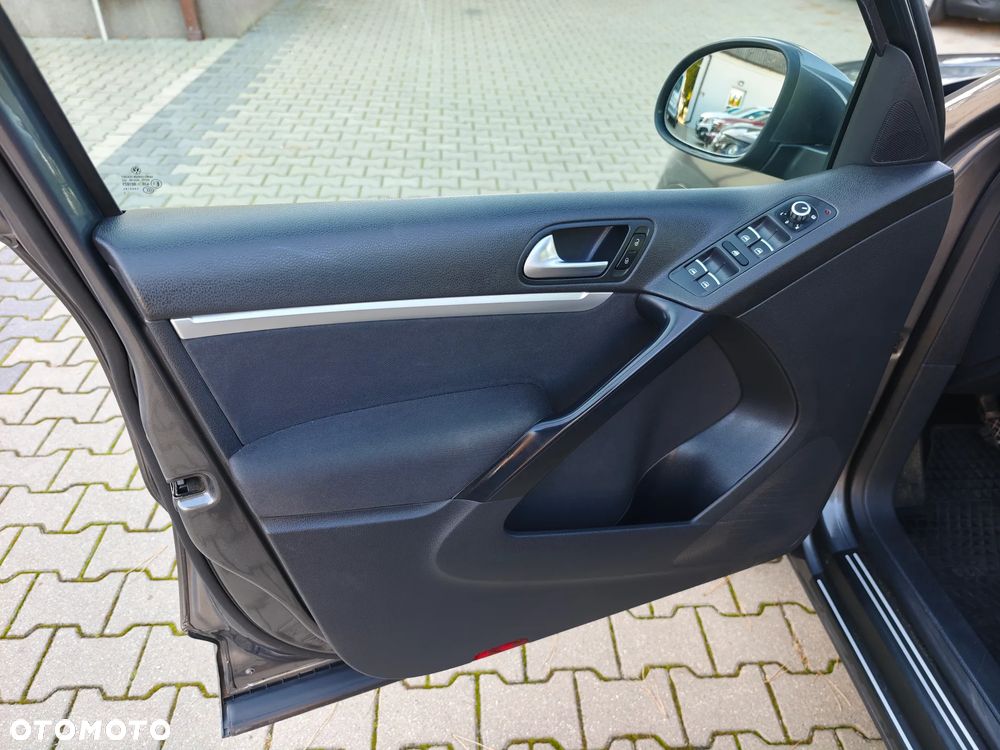Volkswagen Tiguan - 31