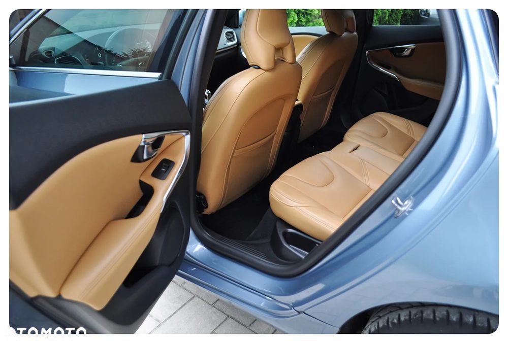 Volvo V40 T3 Inscription - 23