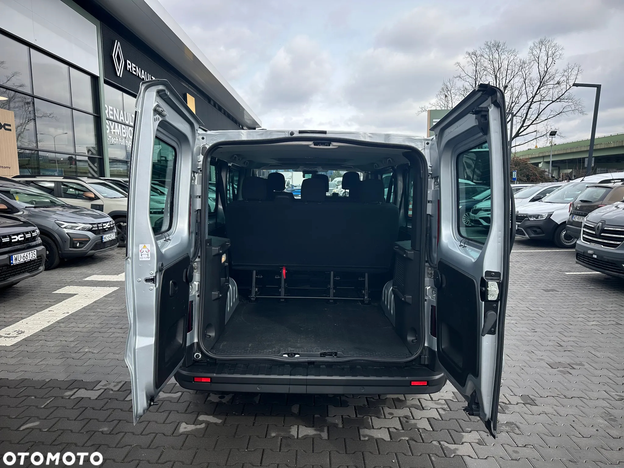 Renault Trafic - 11