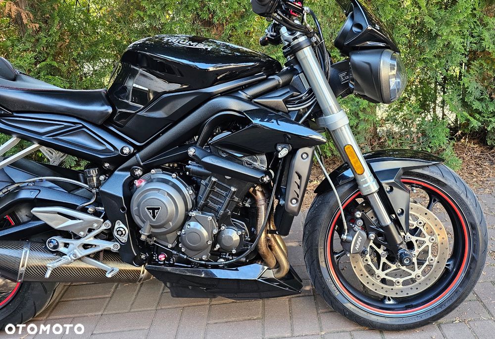 Triumph Street Triple - 9