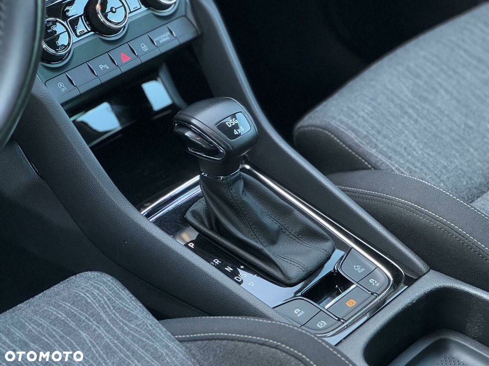 Skoda Karoq 2.0 TDI SCR 4x4 Style DSG - 12