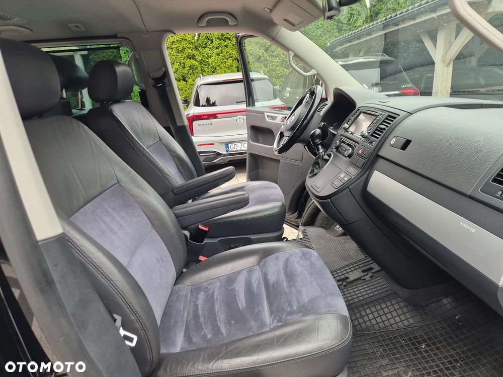 Volkswagen Multivan - 24