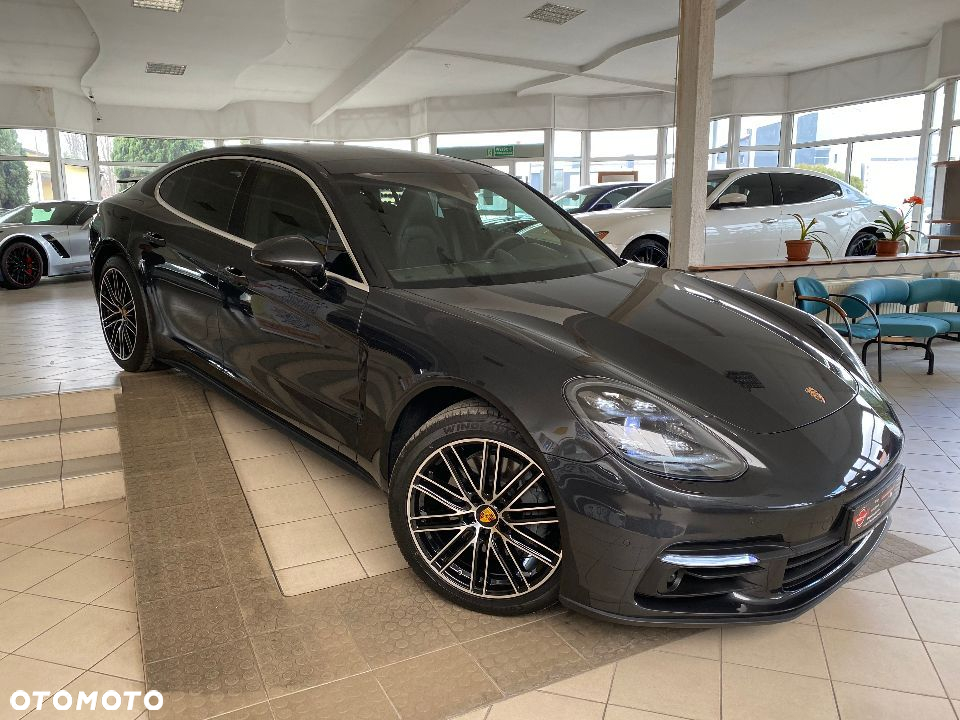Porsche Panamera 4S - 6