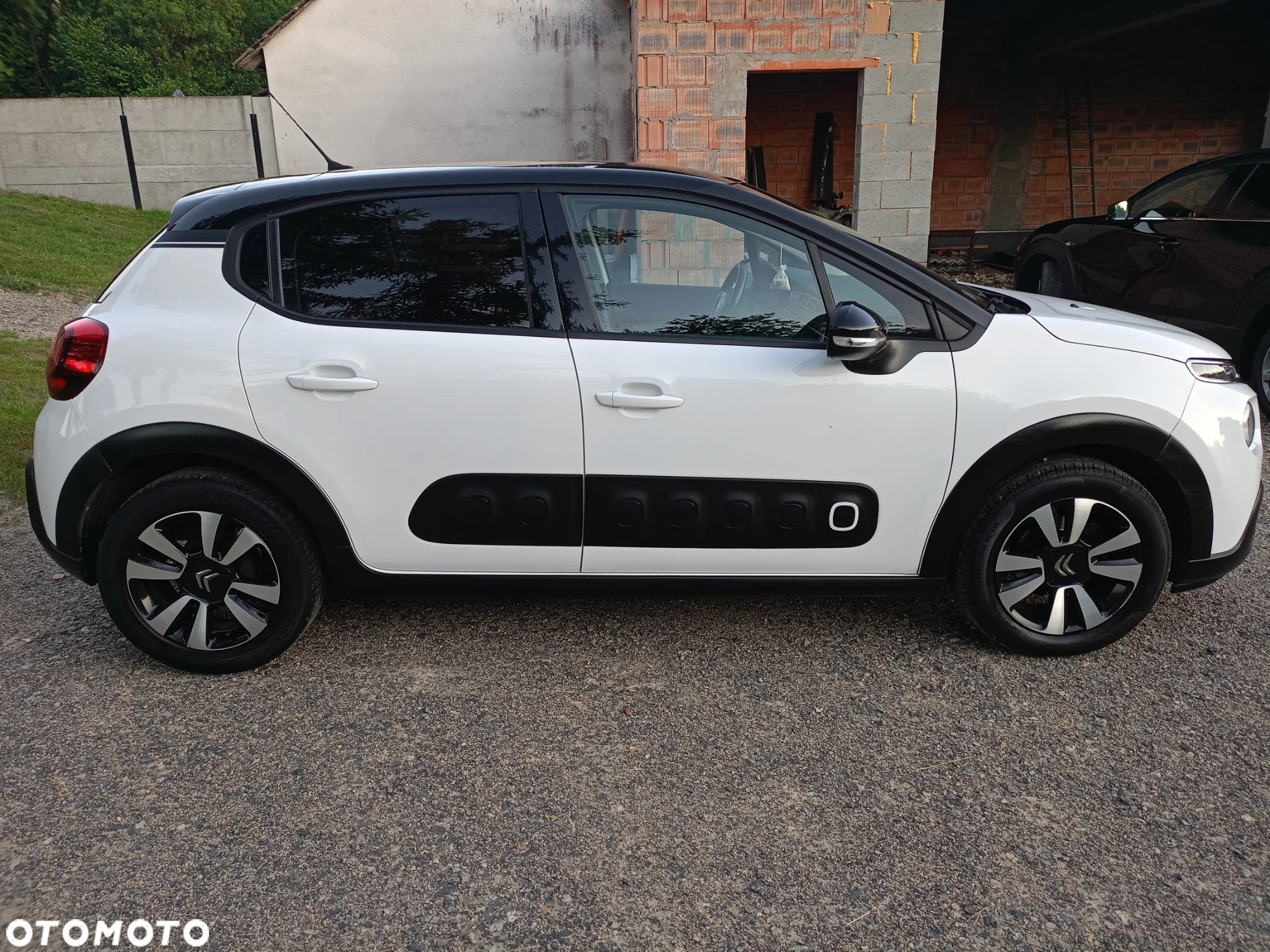 Citroën C3 1.2 PureTech Shine - 3