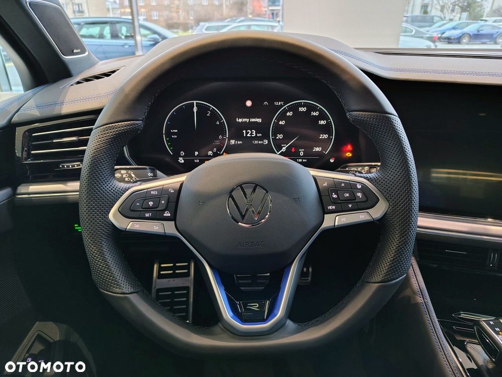 Volkswagen Touareg - 17