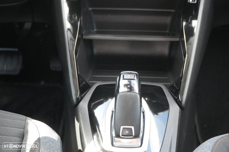 Peugeot 2008 PureTech 130 EAT8 Active Pack - 8