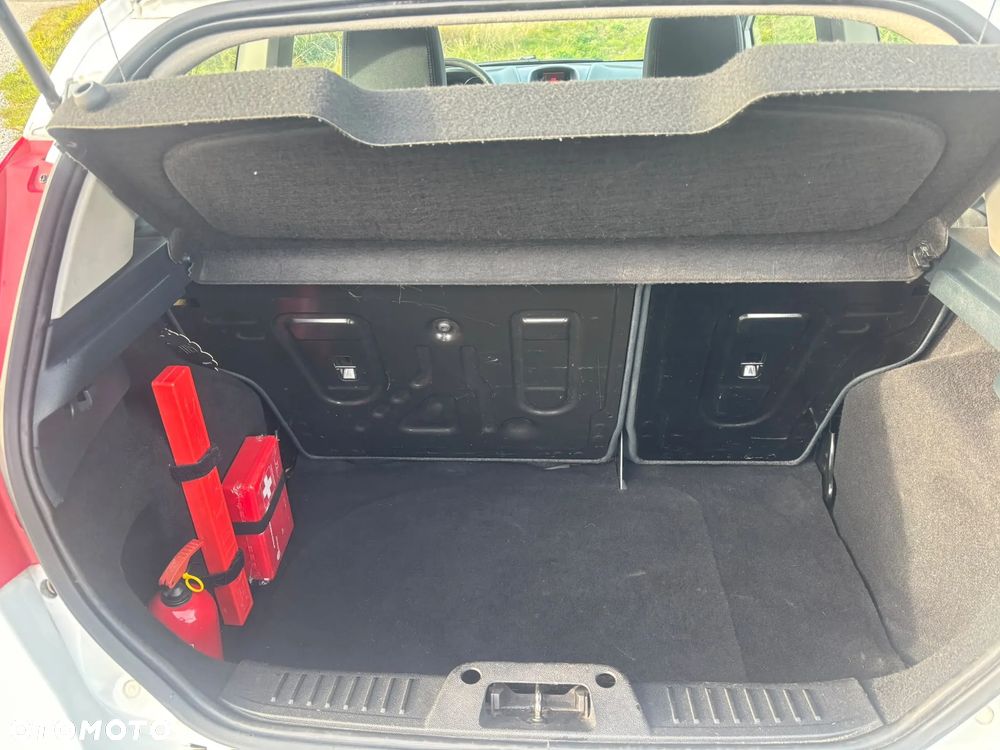 Ford Fiesta - 15