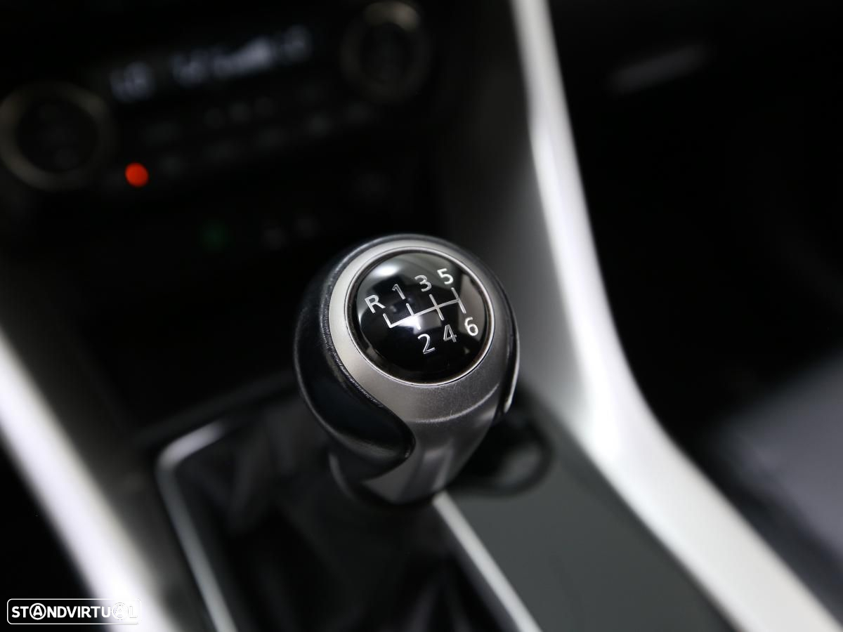 Mitsubishi Eclipse Cross - 27