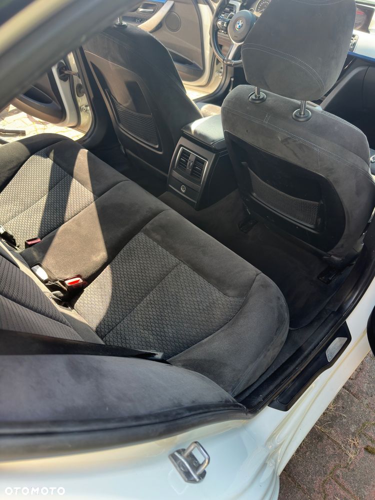 BMW Seria 3 320d xDrive M Sport - 12
