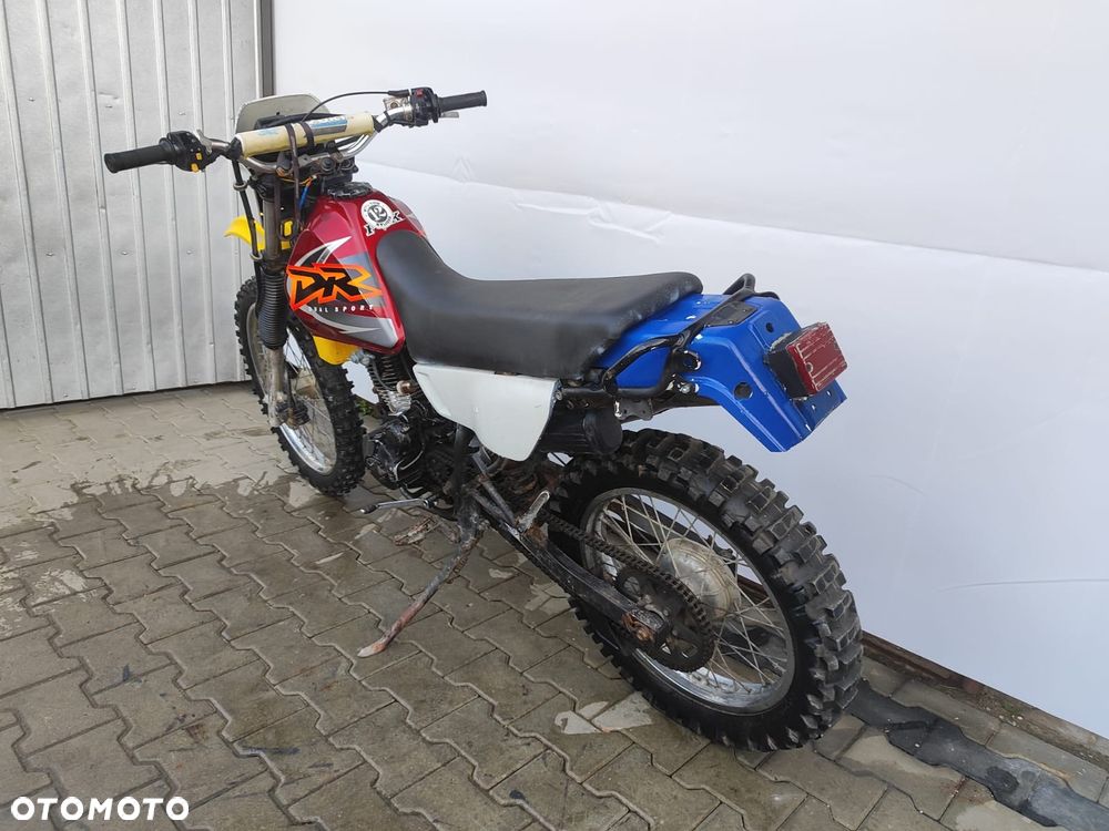 Suzuki DR - 6
