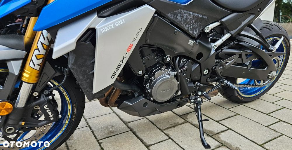 Suzuki GSX - 7