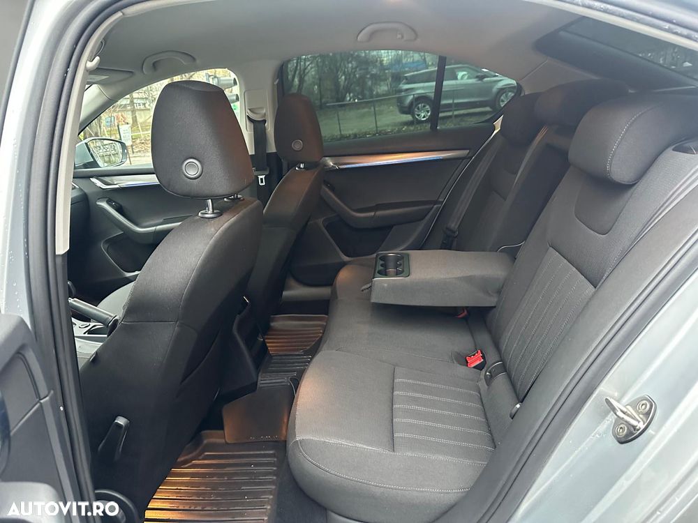 Skoda Octavia 2.0 TDI 4x4 DSG Style - 18