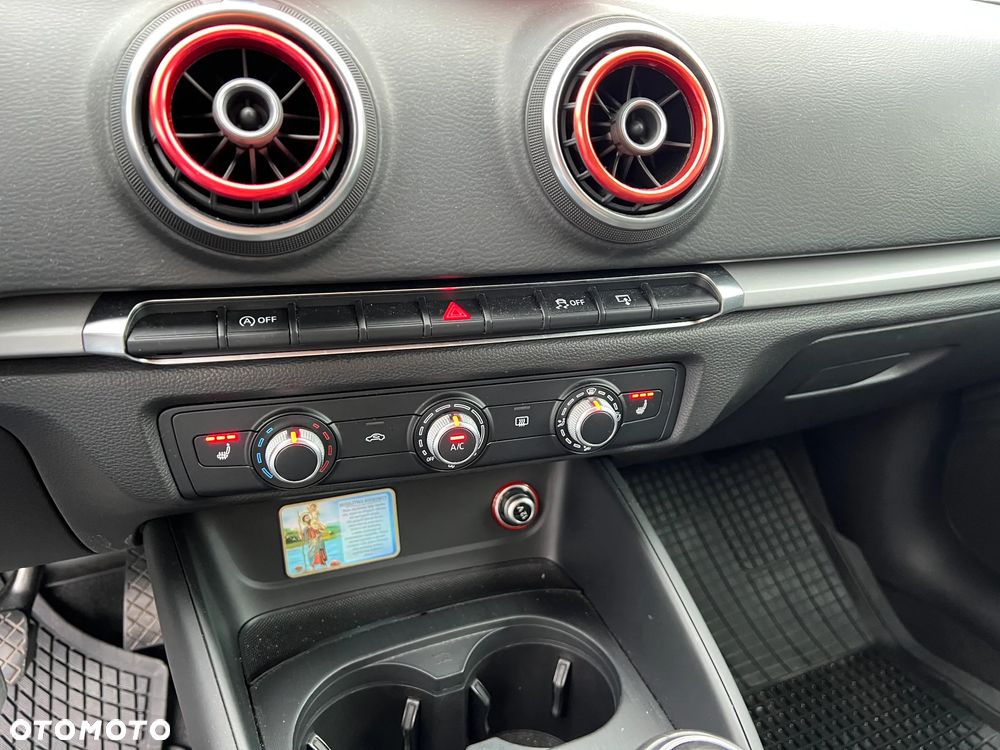 Audi A3 Sportback - 14