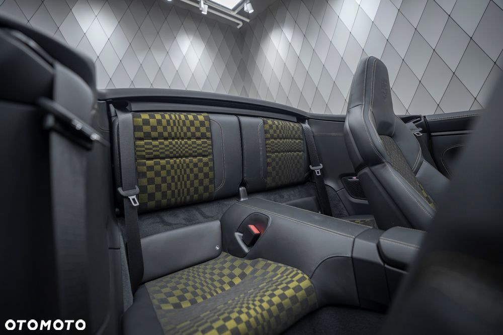 Porsche Carrera GT - 19