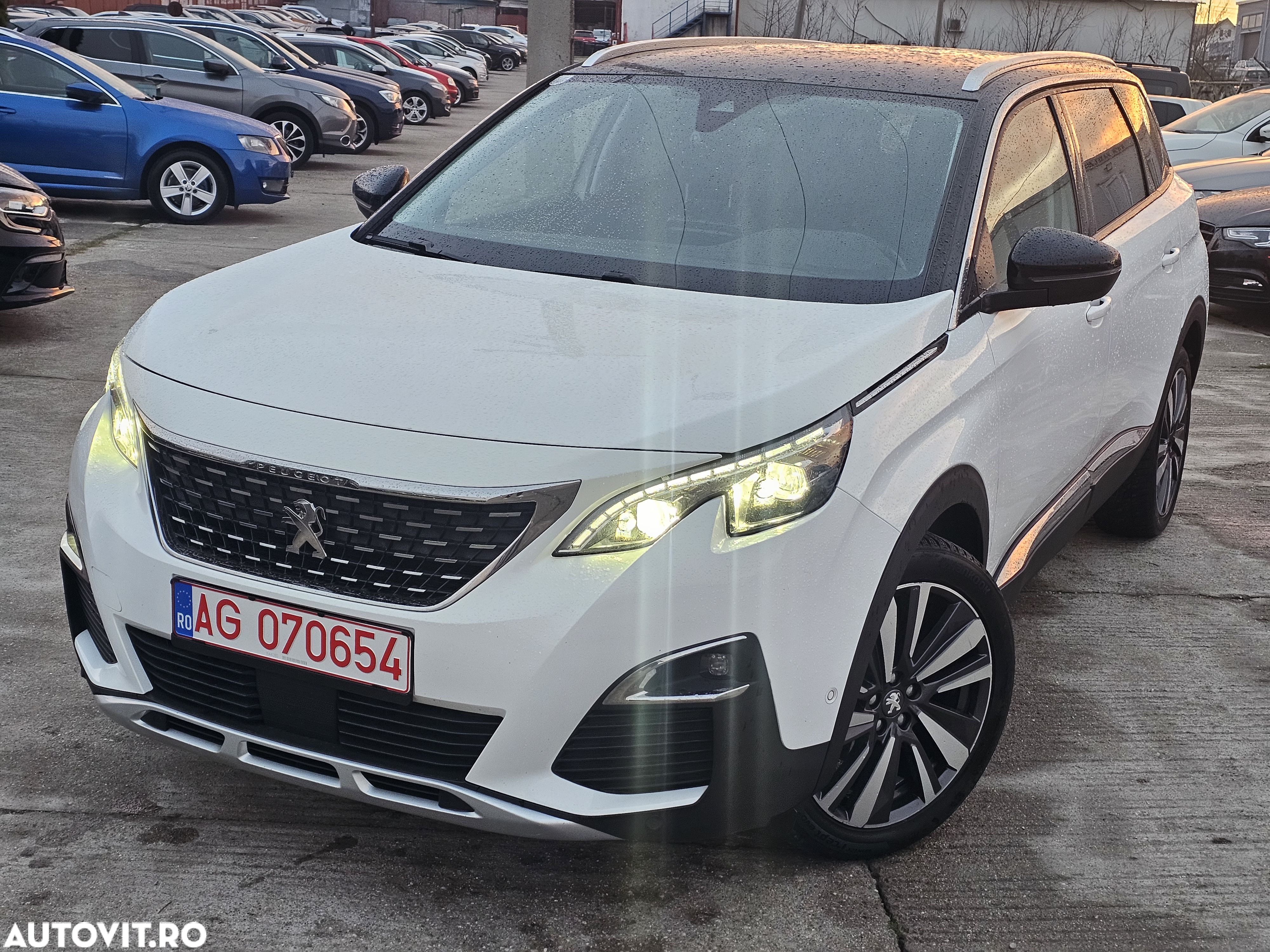 Peugeot 5008 1.2 Puretech Turbo s&s GT-Line - 1