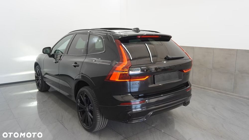 Volvo XC 60 B5 B AWD Ultra Black Edition - 3