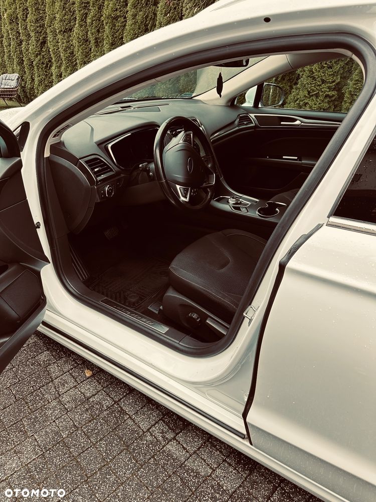 Ford Mondeo 2.0 EcoBlue Titanium - 32