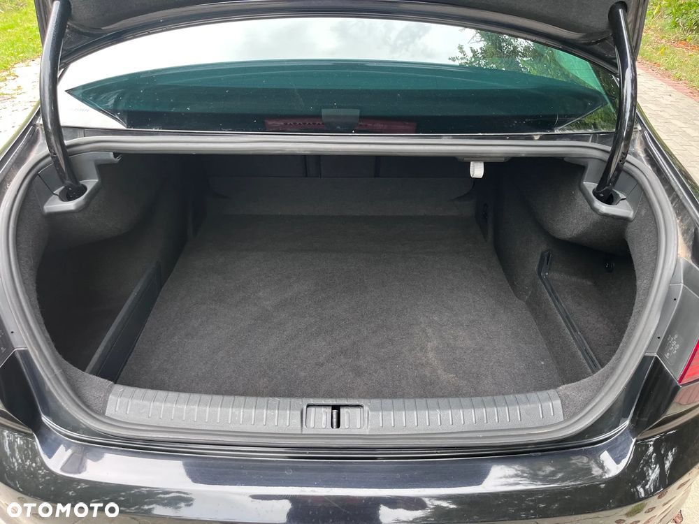 Volkswagen Passat 1.6 TDI (BlueMotion Technology) DSG Comfortline - 16