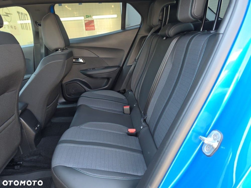 Peugeot 2008 50kWh Allure - 10