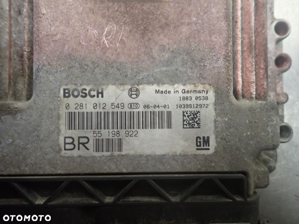 KOMPUTER SILNIKA OPEL ZAFIRA B 1.9 - 3