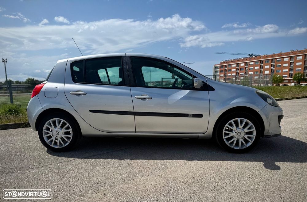 Renault Clio 1.4 16V Dynamique Luxe - 2