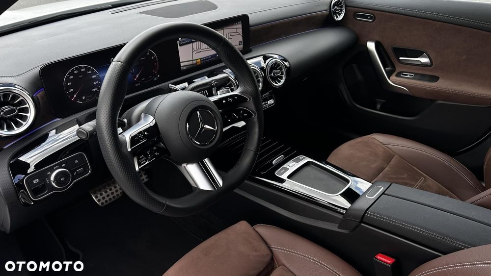 Mercedes-Benz CLA 180 mHEV AMG Line 7G-DCT - 10