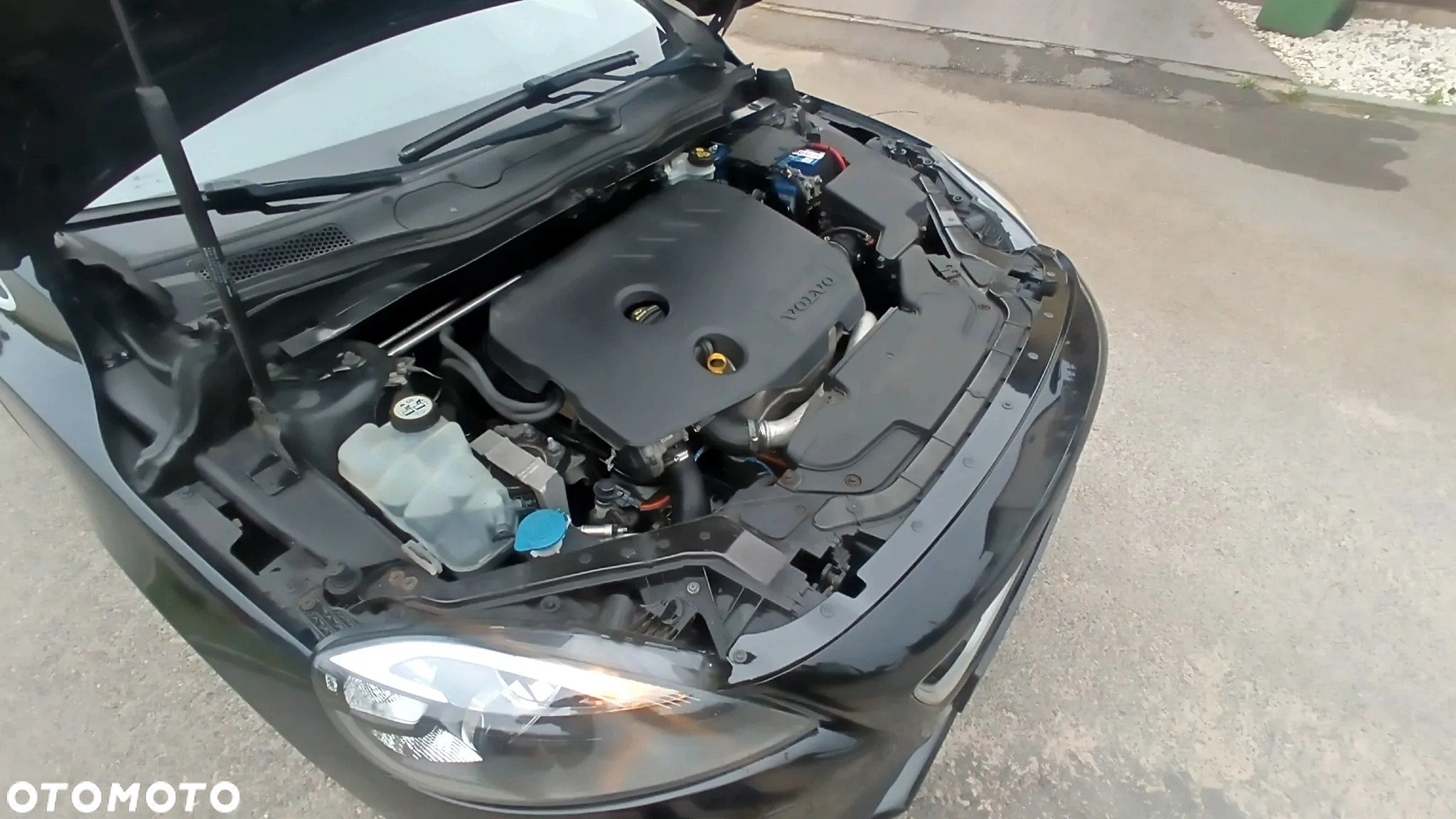 Volvo V40 D2 R-Design - 35
