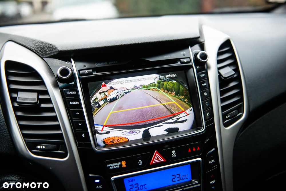 Hyundai i30 blue Kombi 1.6 GDi Passion - 34