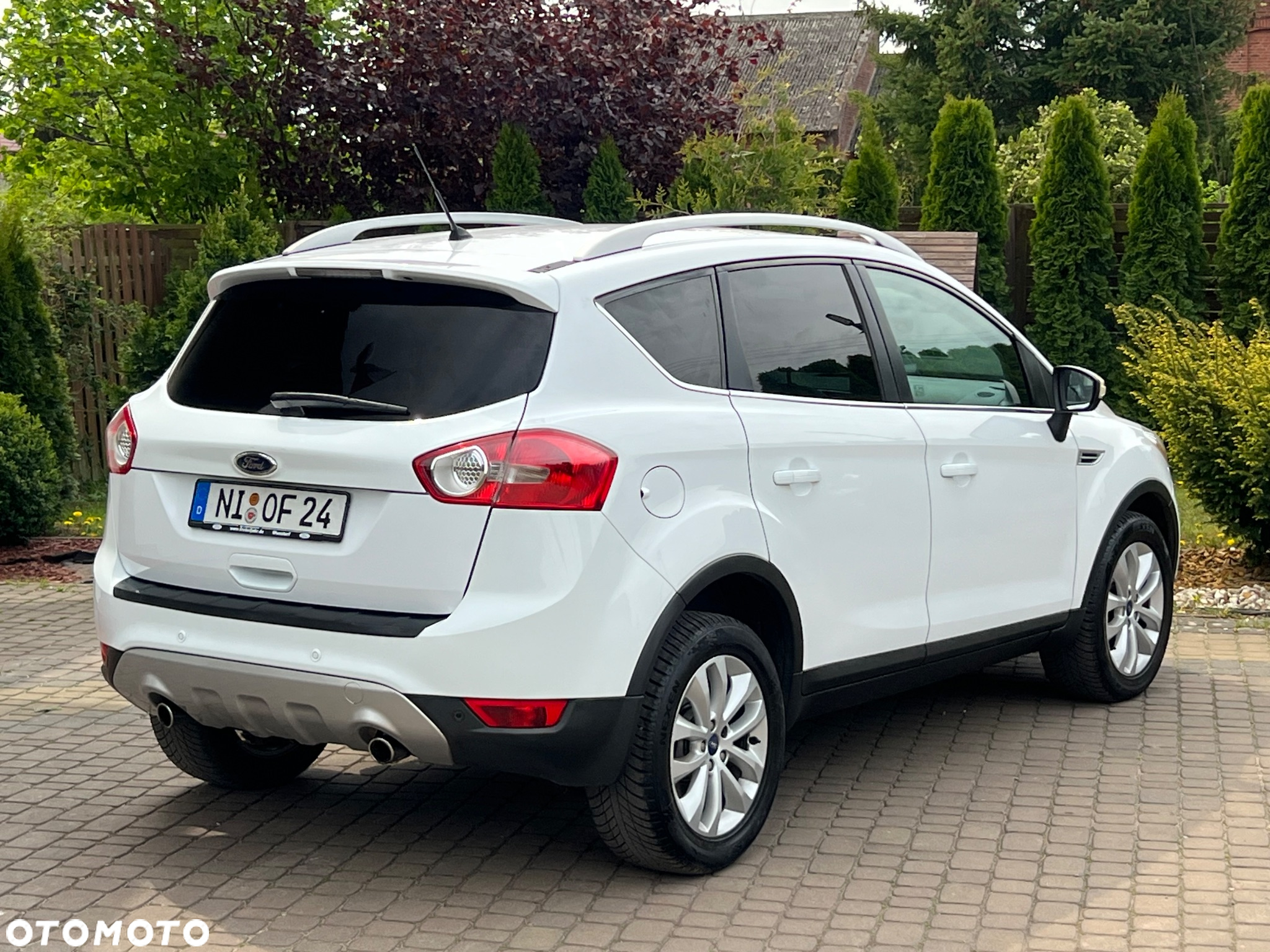 Ford Kuga 2.0 TDCi FWD Titanium - 9