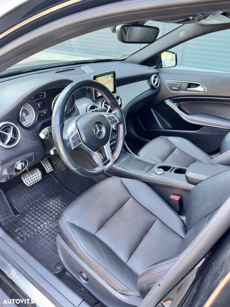Mercedes-Benz GLA 220 d 4MATIC 7G-DCT AMG Line - 14