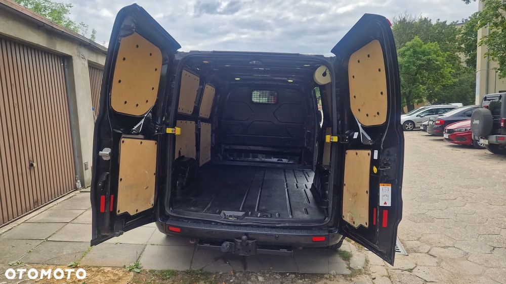 Ford TRANSIT CUSTOM - 9