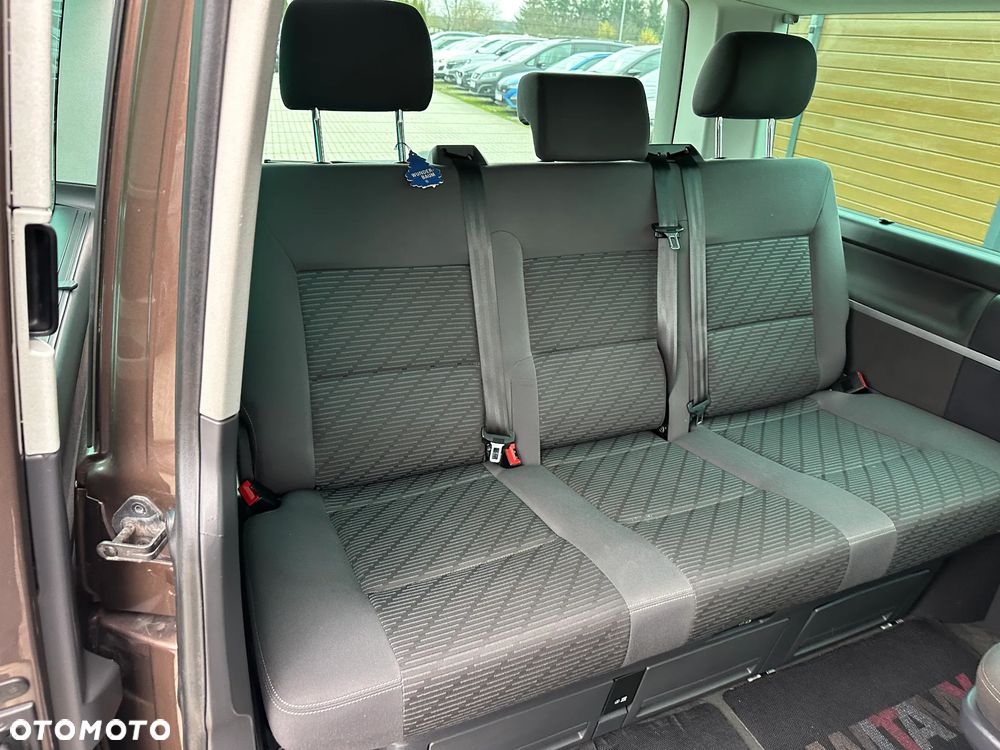 Volkswagen Multivan - 23
