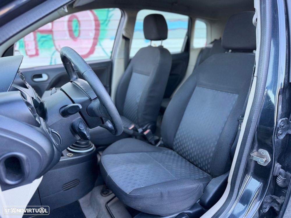 Ford Fiesta 1.25 Ghia - 9
