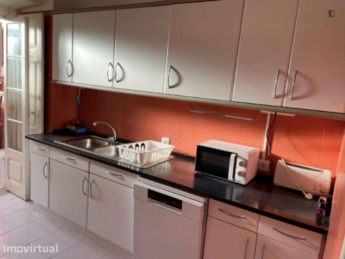 Quarto - localizado em Arroios Lisbon - Grande imagem: 2/19