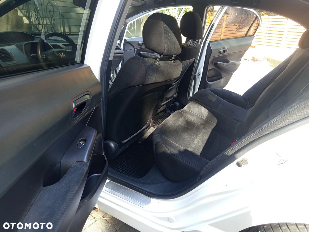 Honda Civic 1.8 Comfort - 12