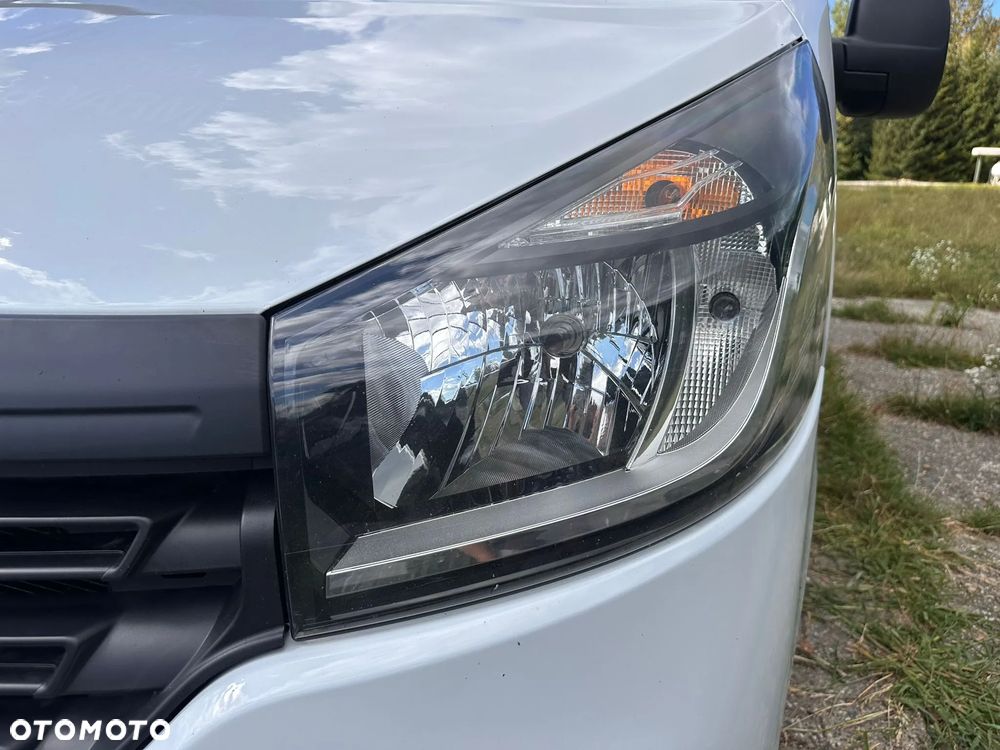 Renault Trafic L1H1 1.6 diesel 145kM, manual, 2019 rok BAGAŻNIK DACHOWY THULE, KAMERA COFANIA, HAK, CZUJNIKI PARKOWANIA, ORGINALNY PRZEBIEG! - 15
