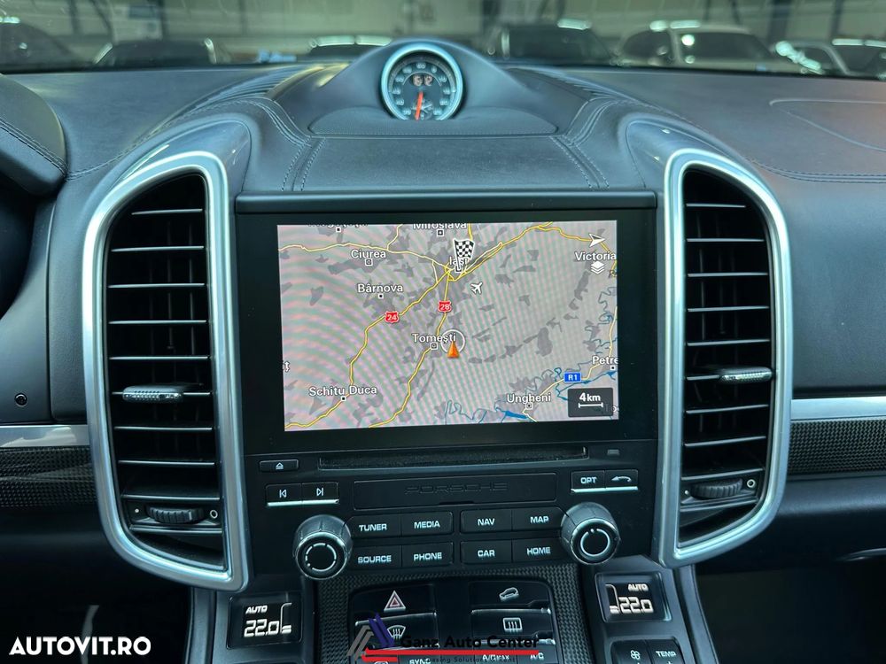 Porsche Cayenne Platinum Edition - 24